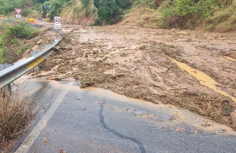Landslips close Oxley Highway at Mt Seaview in both directions