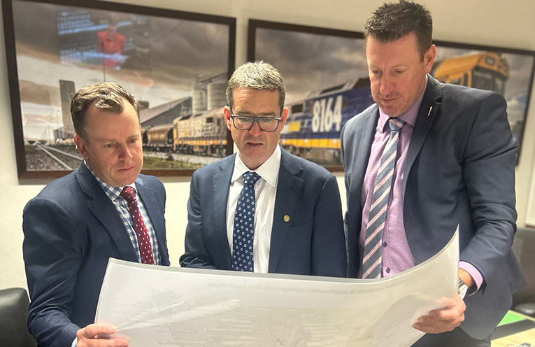 MPs call for urgent timeline on Oxley Highway reopening