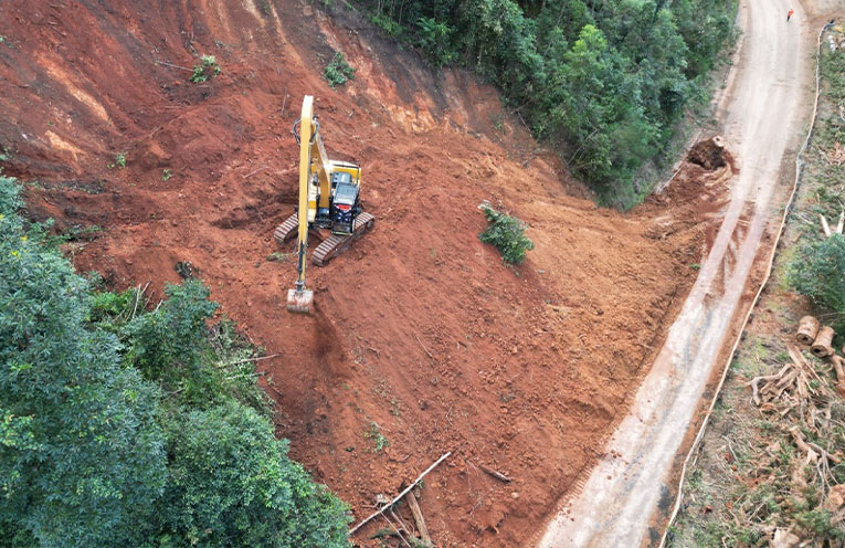 Oxley Highway reopens but expect delays until November