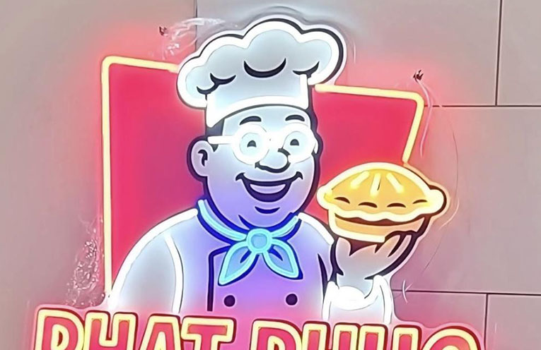 New pie shop in Wauchope stirs the pot with risky, and now viral, shop name