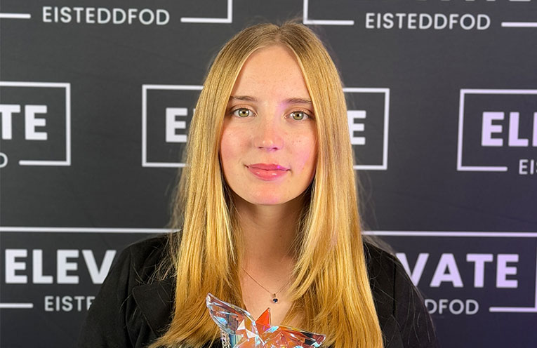 Žaža Semchyshyn sings her way to success at Elevate Eisteddfod in Sydney