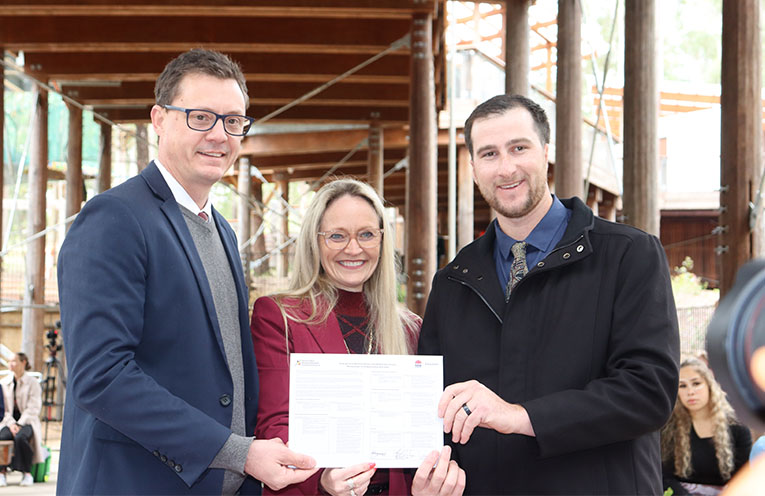 Hastings schools sign historic MOU to improve Aboriginal student outcomes