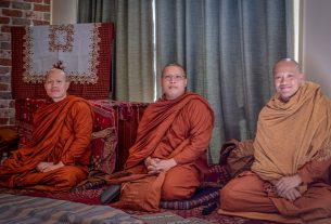 Buddhist monks journey to Lorne for Almsgiving ceremony