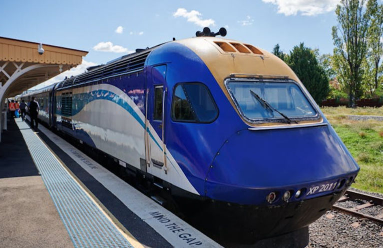 Regional train passes reinstated by NSW Government