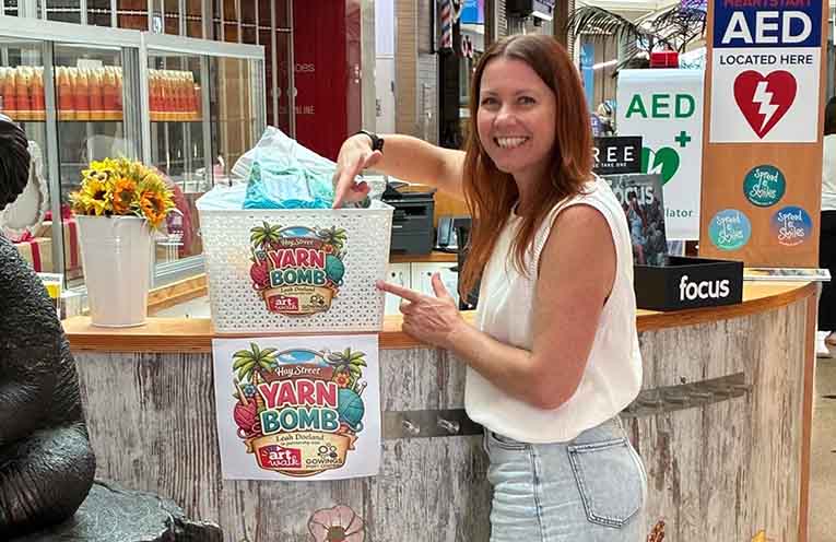 Community yarn bombing part of ArtWalk Port Macquarie