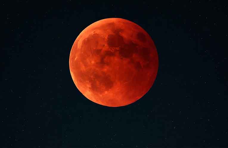 Hastings stargazers prepare for incoming blood moon