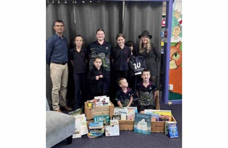 Comboyne Primary School students with Principal Darren Isaacs and Angie Hazelton-Kelly.