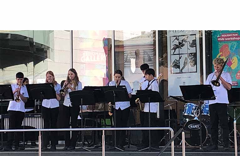Lunchtime music concert with SAPSS student musicians. Photos: Pauline Cain.