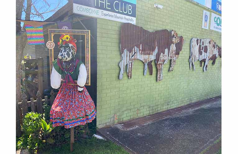 Scarecrow ‘Frida Cowlo’ by the Gnostic Barn.